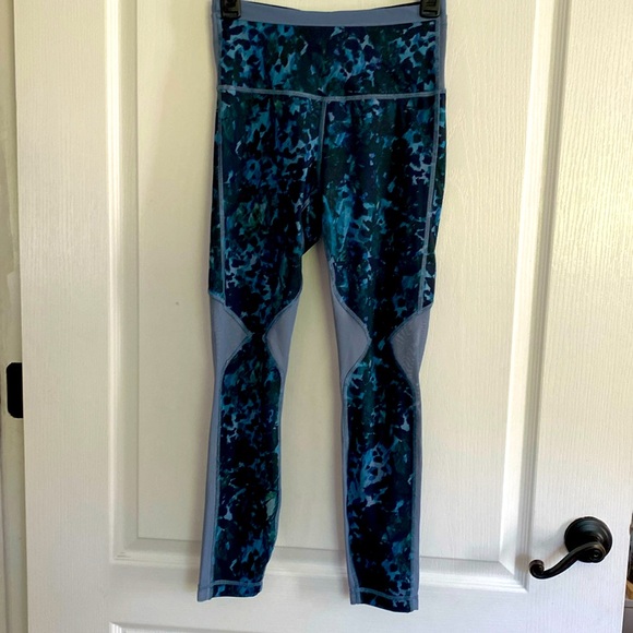 Lululemon leggings. - Picture 1 of 7